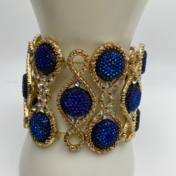 Vintage Jewelry - Vintage classic glam gold tone and blue intricate stretch cuff bracelet